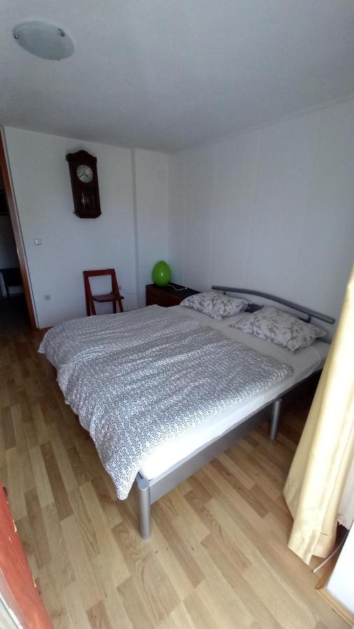 Draga - 2 Bedroom Apartment Tržič Eksteriør bilde